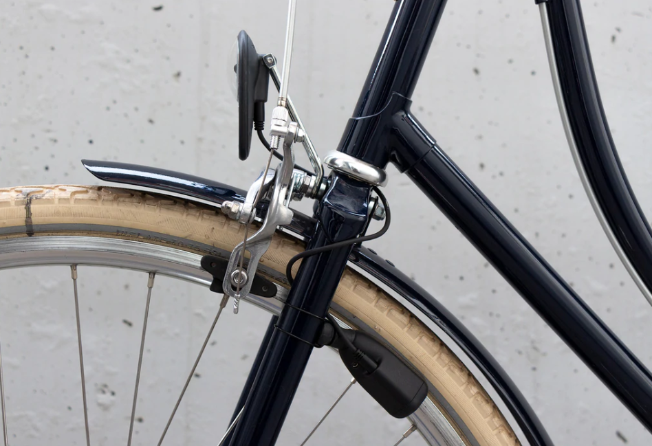 5 Must Have Bike Accessorize (Bike Commuting made Easy)
